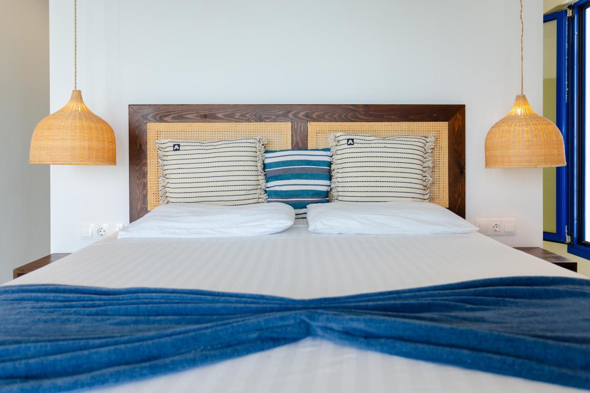 George Suites Stegna 아크앤젤로스 외부 사진
