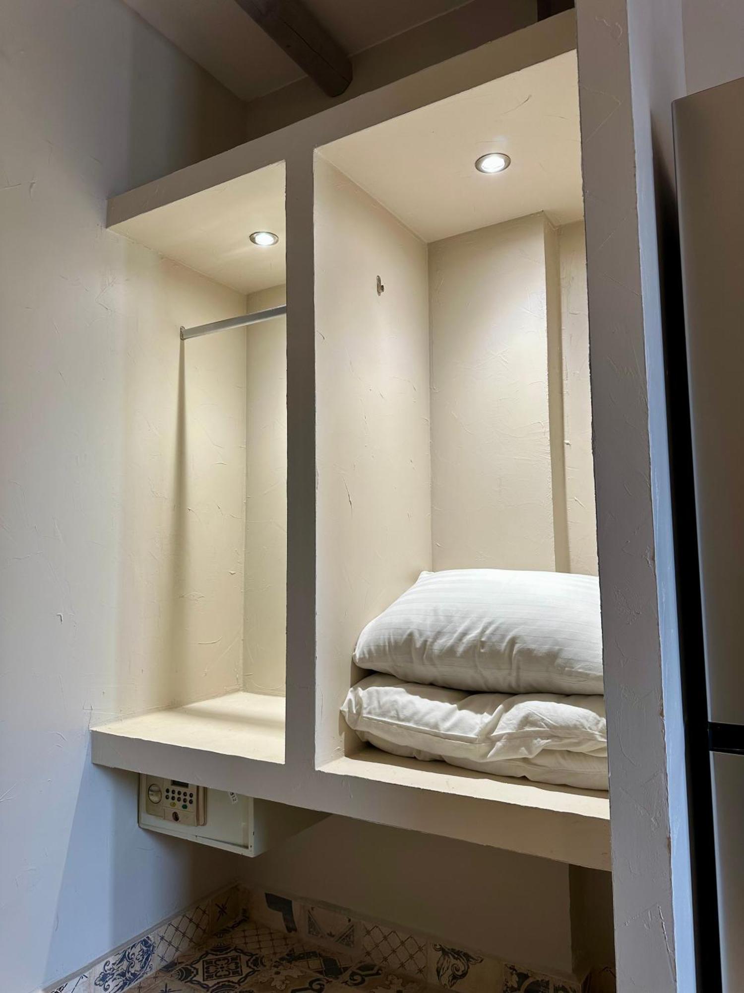 George Suites Stegna 아크앤젤로스 외부 사진