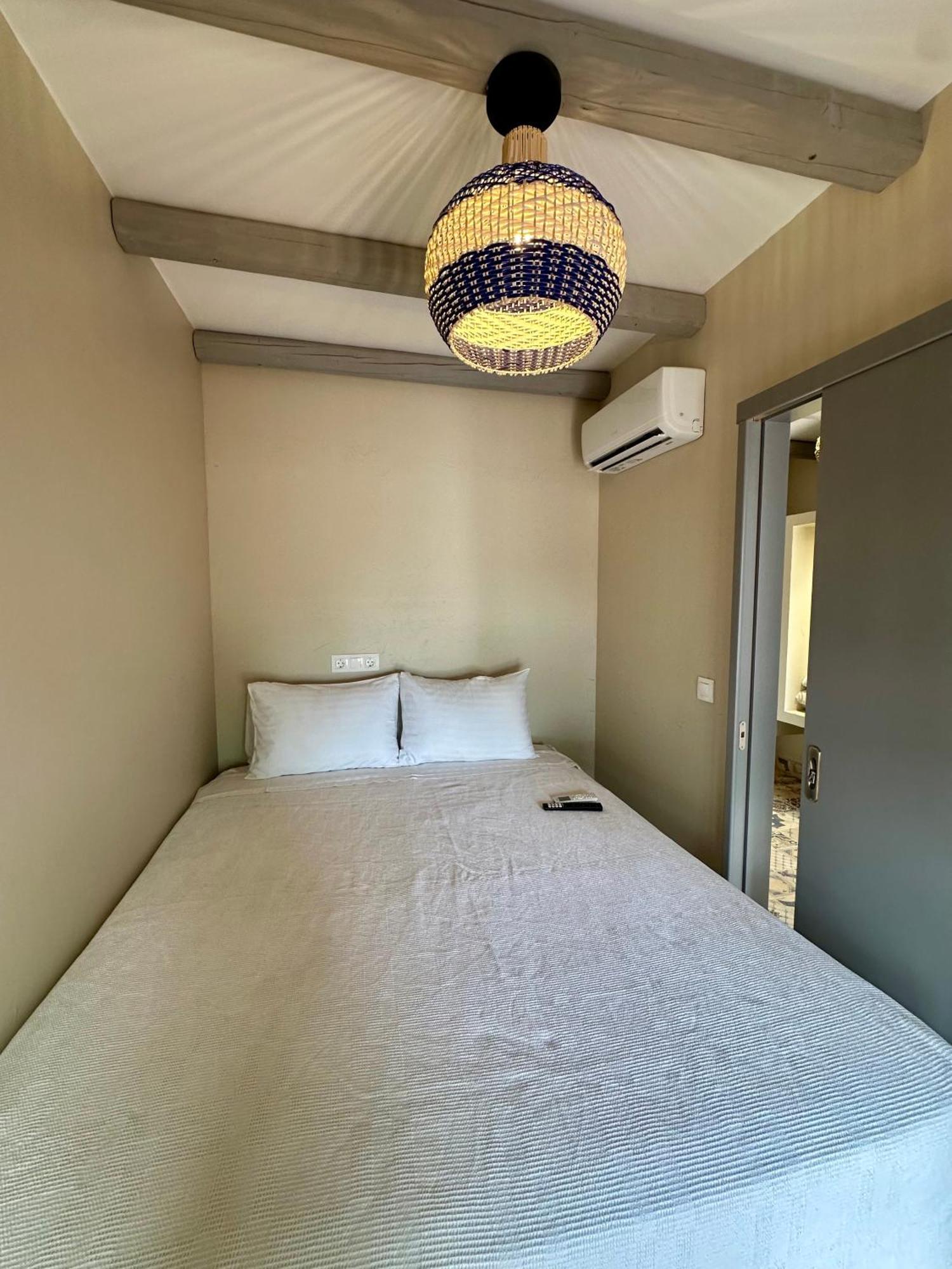 George Suites Stegna 아크앤젤로스 외부 사진
