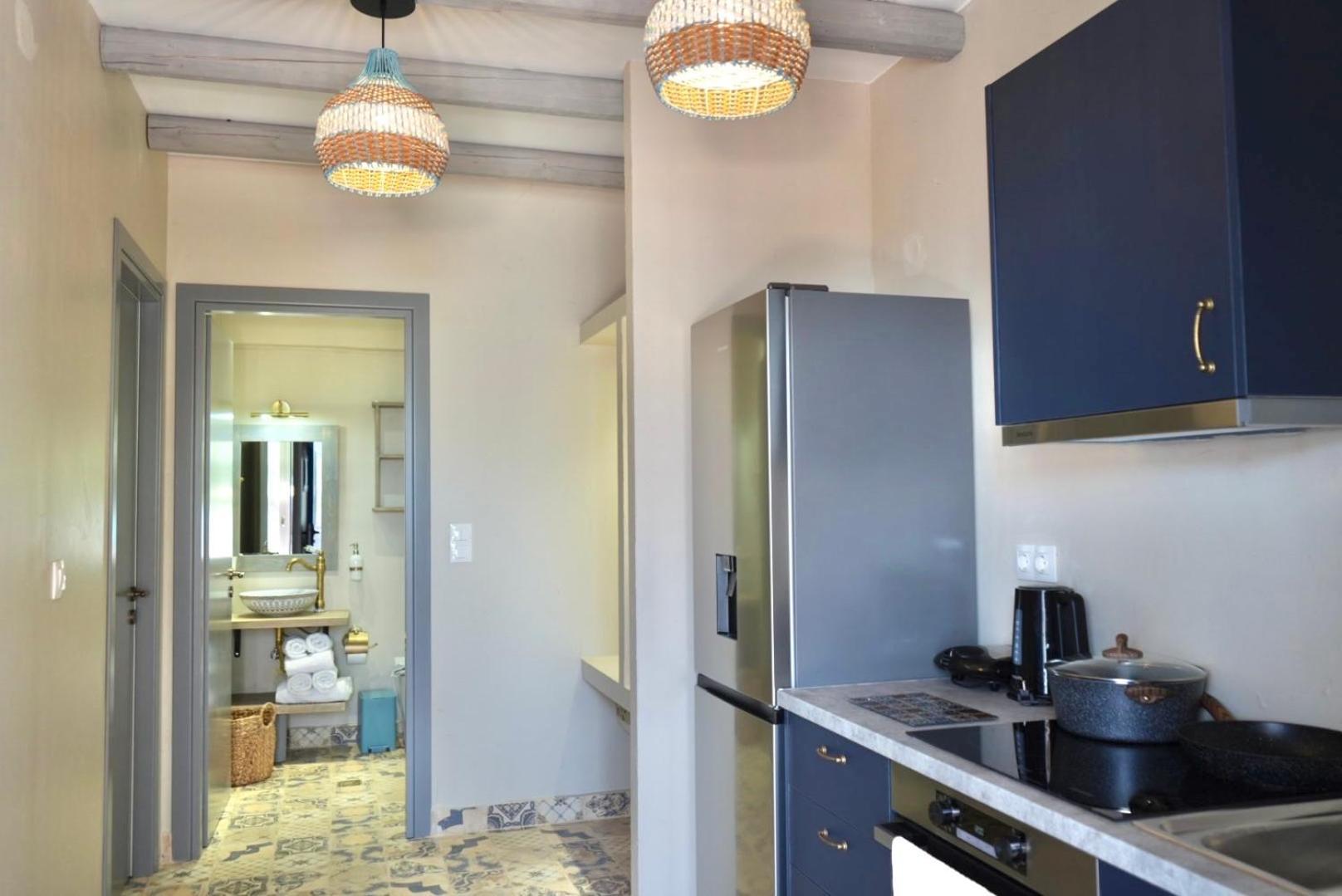 George Suites Stegna 아크앤젤로스 외부 사진
