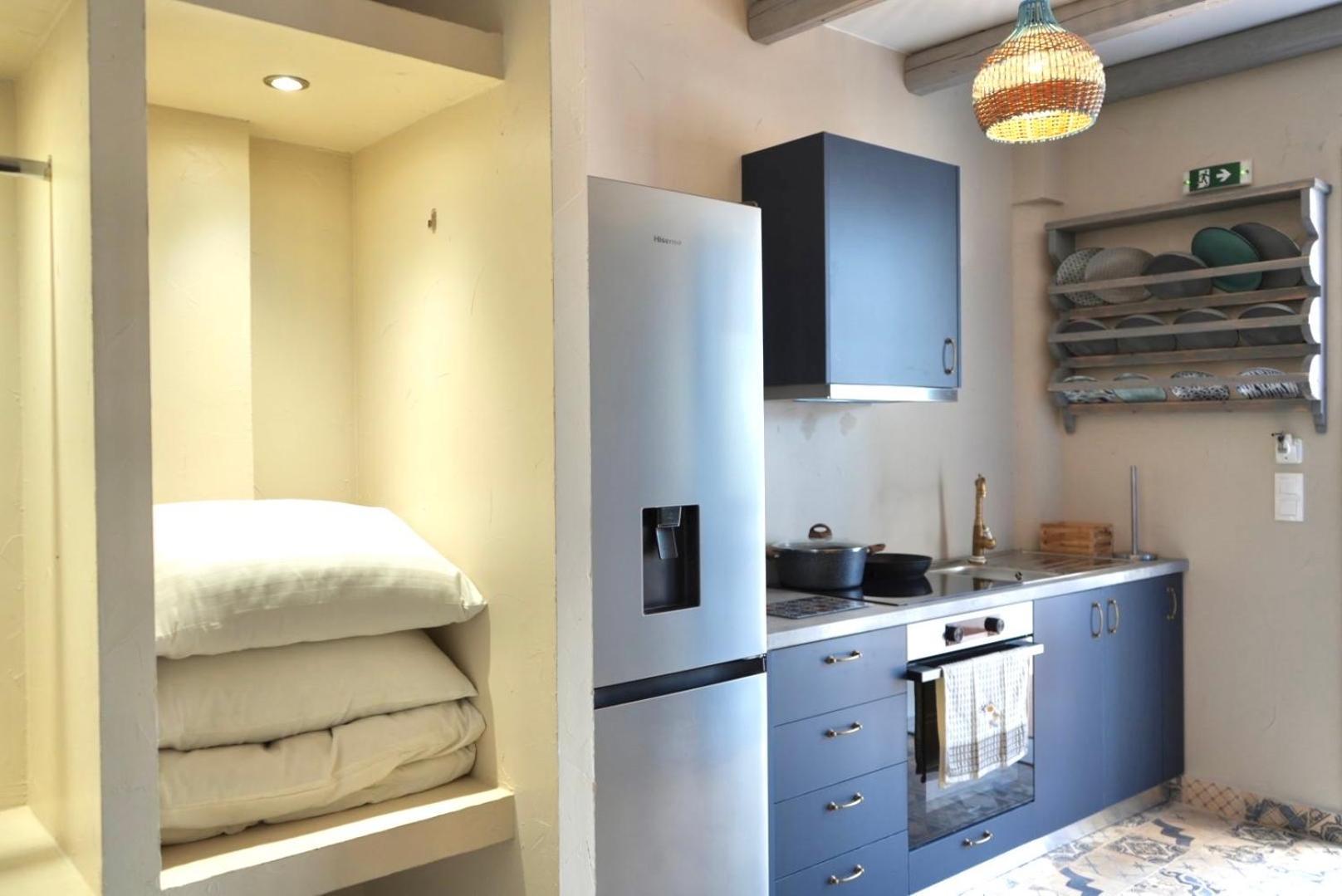 George Suites Stegna 아크앤젤로스 외부 사진