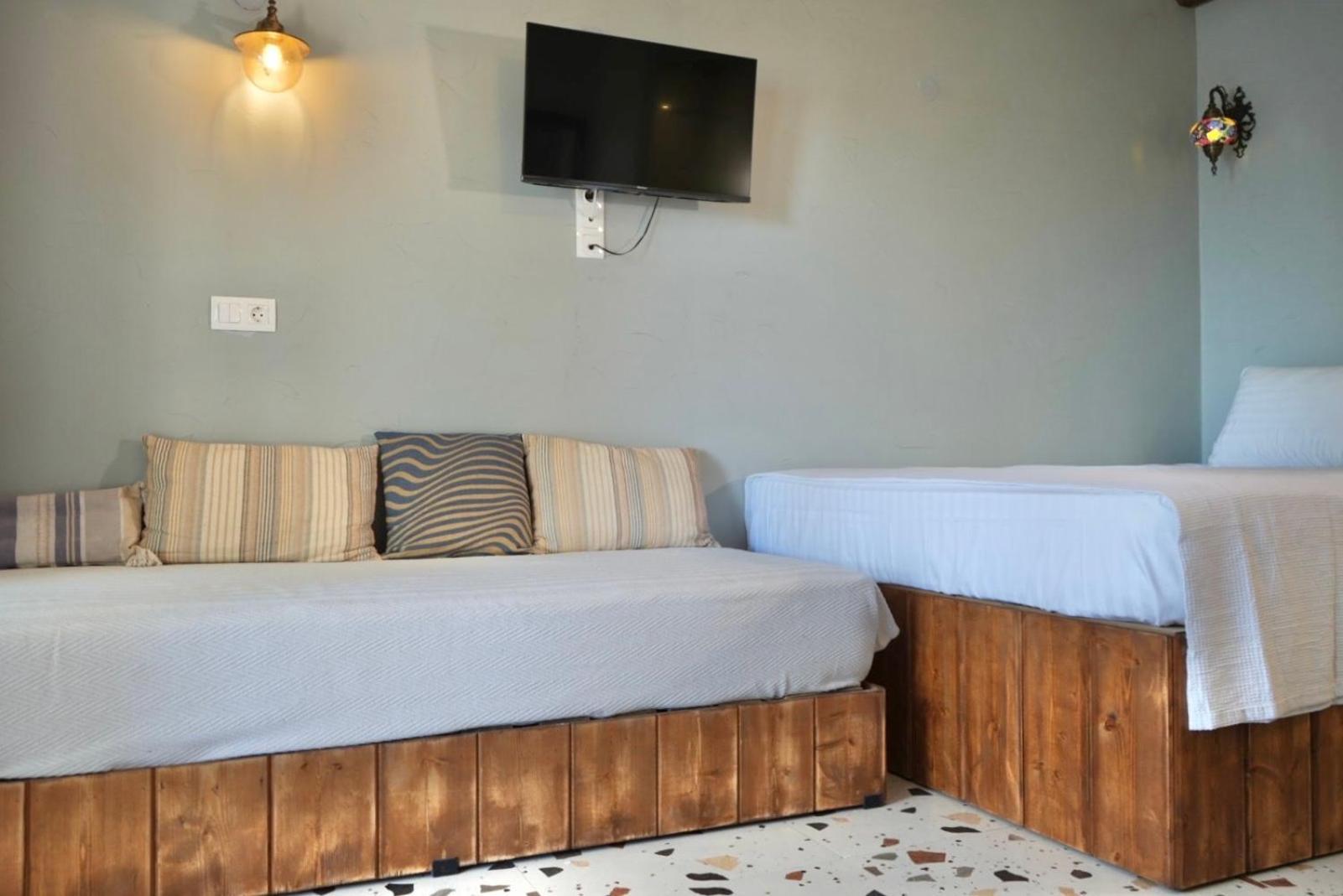 George Suites Stegna 아크앤젤로스 외부 사진