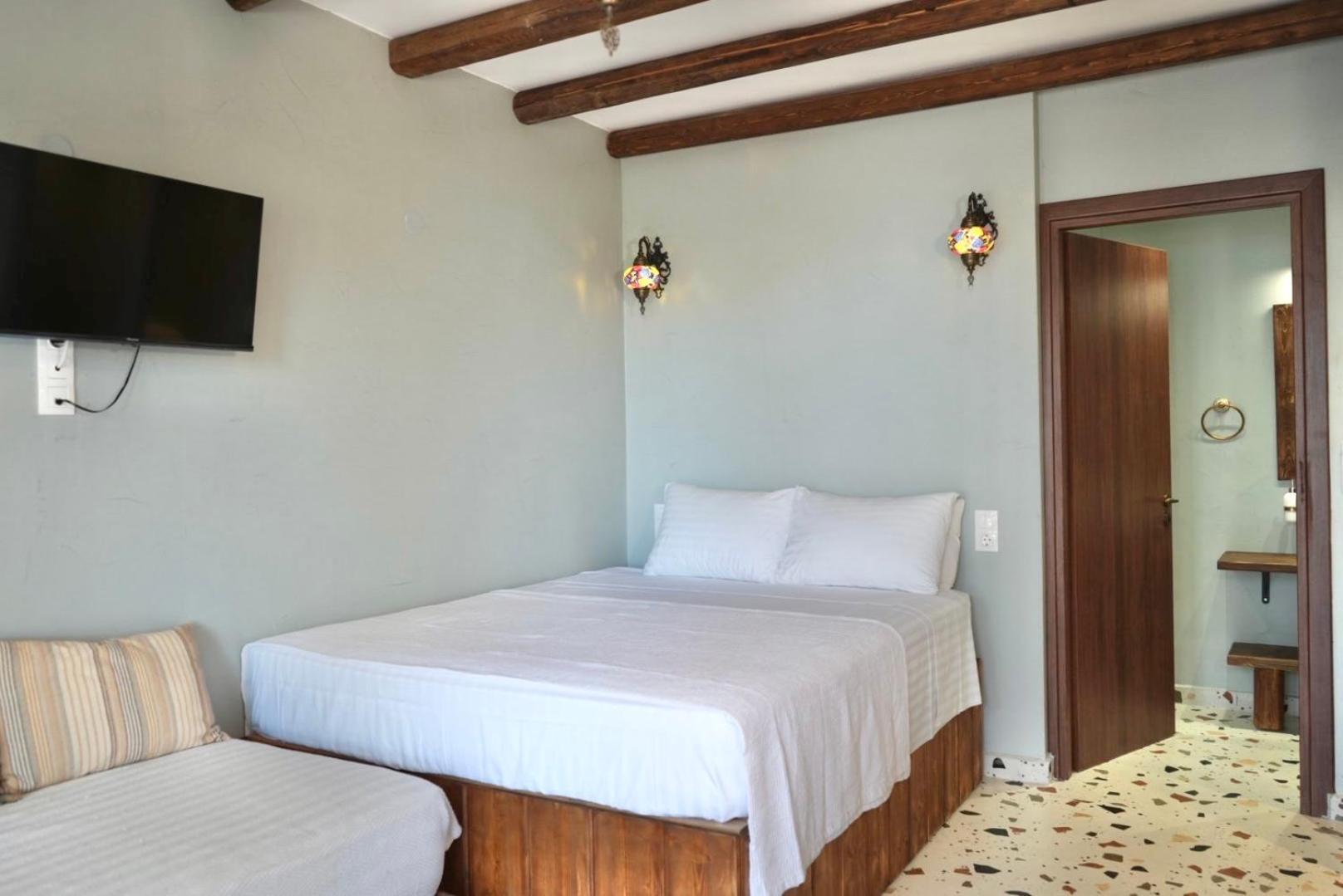 George Suites Stegna 아크앤젤로스 외부 사진